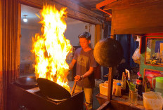 Kuliner Malam Metro, Nasi Goreng Kambing Mbah Tarjinah Jadi Favorit
