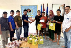 PWI Pringsewu Tebar Kebaikan, Bagikan Daging dan Bingkisan Jelang Idulfitri