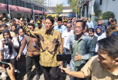 Menkeu Purbaya Tinjau Beringharjo, Aktivitas Ekonomi Dinilai Masih Kuat