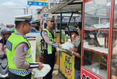 Tasi Berkah Polres Mesuji, Bagikan Puluhan Nasi Kotak Untuk Masyarakat