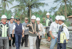 Tinjau Pembangunan Jalan di Lamteng, Gubernur Mirza Tekankan Pentingnya 'Jaga Jalan'