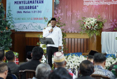 Tumbuhkan Toleransi Keberagaman, Plt. Bupati I Komang Koheri Hadiri Perayaan Natal di GKSBS Bandarjaya