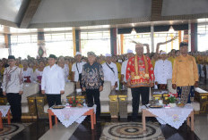 Peringati HUT WHD, Plt Bupati Lamteng Hadiri Kegiatan Dharma Santi Tahun Baru Caka 1948