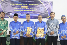 Perkuat Tata Kelola, UM Metro Serahkan SK Pengangkatan Kepala PA2M dan Kepala LPK