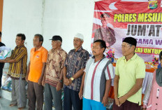 Gelar Jumat Curhat di Wiralaga II, Polres Mesuji Salurkan 25 Paket Sembako untuk Warga
