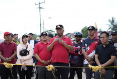 Plt. Bupati Lamteng I Komang Koheri Resmikan Pembanunan Jalan Ruas Rama Gunawan-Rukti Endah