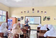 UM Metro Dampingi Murid Eligible SNBP SMAN 4 Metro Lewat Konseling Karier