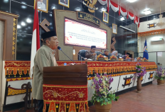 Perjuangkan Nasib Guru, DPRD Semprot Walikota Metro di Sidang Paripurna Khusus