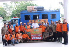 Plt. Bupati I Komang Koheri Lepas Keberangkatan Bantuan Korban Bencana di Sumatera