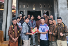 Pujakesuma Lampung Barat Salurkan Donasi untuk Korban Kebakaran di Pekon Kubu Prahu