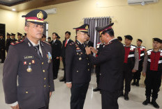 Sepuluh Personel Polres Pringsewu Terima Satya Lencana Pengabdian dari Presiden RI