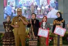 Plt. Bupati Didampingi Ketua GOW Lamteng Hadiri Peringatan Ke-97 Hari Ibu 2025