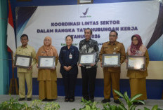 Yogyakarta Terima Penghargaan Pangan Aman dan Pengendalian Resistensi Antimikroba dari BBPOM