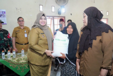 Warga Blitarejo Terima Bantuan Beras Tahap II dari Pemkab Pringsewu