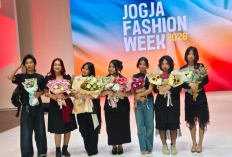 Fiona, Desainer Muda yang Debut di Jogja Fashion Week 2026 dengan Busana Daur Ulang