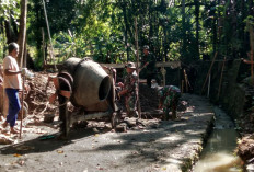 TNI dan Warga Lanjutkan Pembangunan Jembatan Gantung Garuda di Kulon Progo