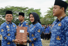 Apel Perdana 2026, Bupati Pringsewu Serahkan 34 SK PPPK dan 456 SK PPPK Paruh Waktu