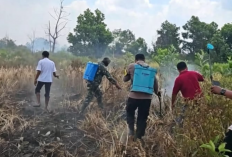 Polres Mesuji Bersama Kodim 0426/TB Gerak Cepat Padamkan Kebakaran Lahan di 5 Titik